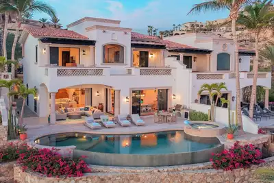 Amazing Villa in Del Mar! Chef, Butler and access to Golf, Spa, Gym & More!