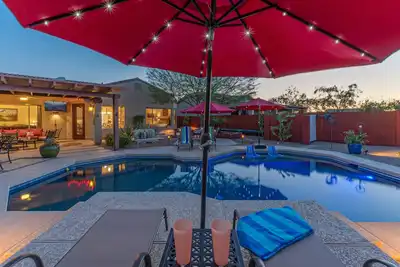 Image de Mt Views, Trails & Golf Oasis, Resort Amenitie: Htd Pool, Spa, Putt Green, 3 Mt Bikes