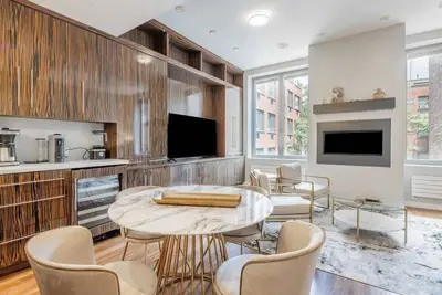 Image de Gotham House Iii by RoveTravel | Lux 4br Ph w/Roof