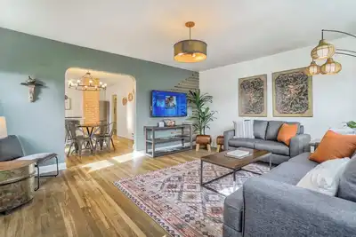 Image de Pikes Breeze! Game Room! Fire Pit! Memorial Park!