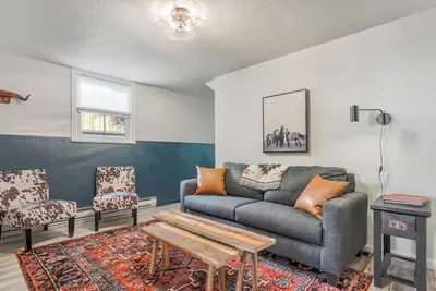 Image de Pikes Divine! Apartment w Bbq & Fire Pit