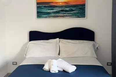 Image de One bedroom apartment with sea view