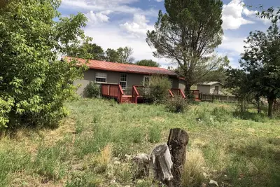 Image de Cute house in Quiet Neighborhood! Lots of outdoor space!
