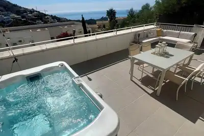 Casa del Sol and Jacuzzi with sea views in Altea