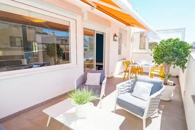 Elite Bonaire Penthouse by Hello Homes Sitges