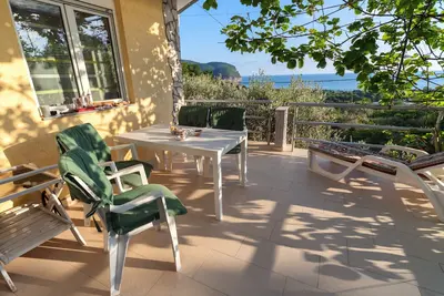 Image de Apartment with sea view and pool - lemon garden