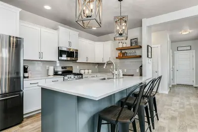 Image de Dreamy Modern Farmhouse -Perfect Location-