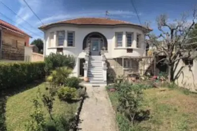 Image de Villa Rez de jardin à 100m du centre historique