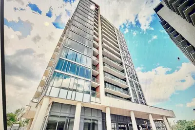 Image de Luxury 2 Bedroom Family Size Condo