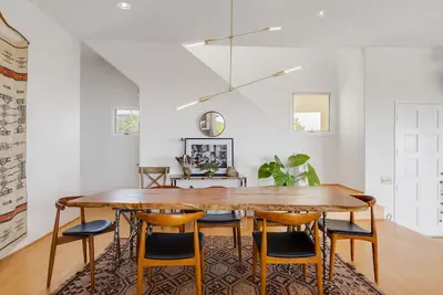 Image de Malibu Coastal Corral Canyon Home