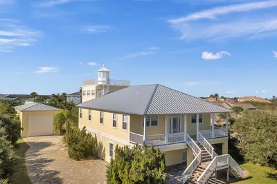 Image de Lightkeepers View - Coastal gem w decks & sunroom