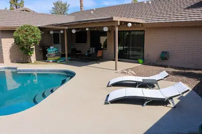 Newly Renovated Quaint Tempe Home with Pool