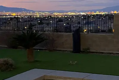 Image de Strip View 3 Bdrm house with Pool