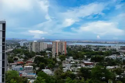 Image de Lovely 3-bedroom condo with Penthouse Views