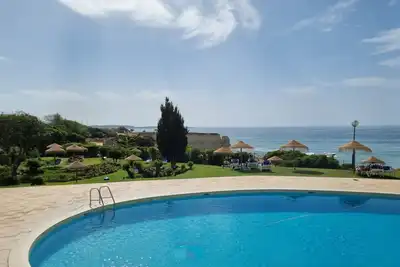 Image de Maison avec une chambre, 3 minutes à pied de la plage e piscine