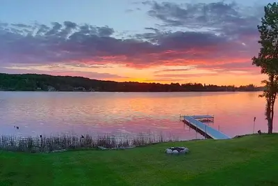 Image de Lake Leelanau Waterfront Home: 10 min to Leland, Suttons Bay, Lake Michigan