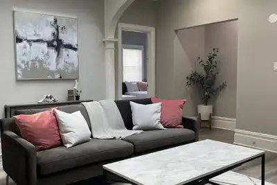 Image de The Falls House - Unique Modern 4 bedrooms/Loft