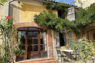 Image de Cosy one bedroom Gite, with Pool. Madiran