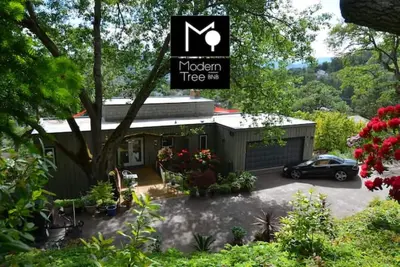 Image de Amazing Mid-Century Modern Home-Incredible Views!