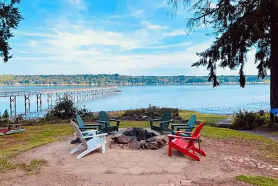 Image de Eagle View Waterfront Retreat in Belfair, Hood Canal with King Beds, kayaks