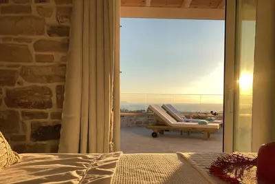 Breathtaking view, sea view, sunset & underfloor heating.