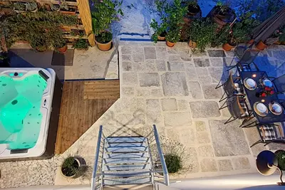 Image de Spring offer\/stone house with whirlpool in the countryside, near the sea