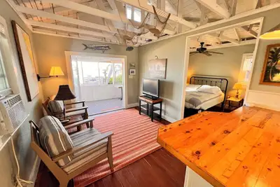 Image de Poisson historique Camp Cottages. . Waterfront. . . Beach. . . Dock