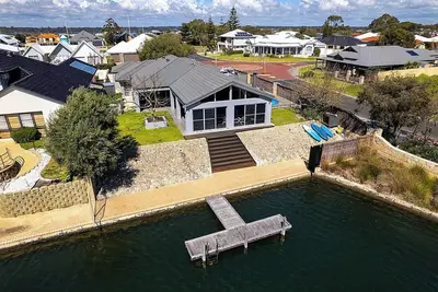 Image de Aqua Tides- Family Home with Pool