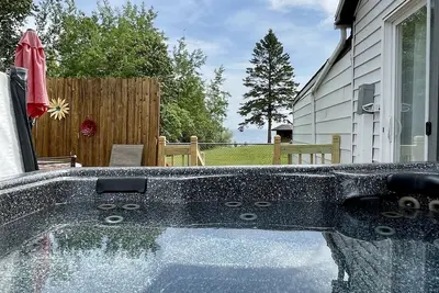 Image de Relax on beautiful Lake Michigan - 5 minutes from town!