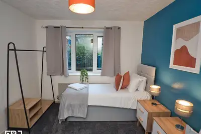 Image de New Refurbished 3bed ⍟ City Centre ⍟ Free parking!