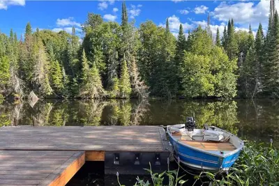 Image de 4-Season River Hideaway