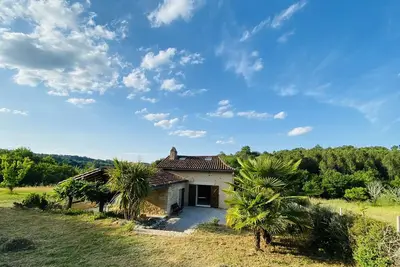 Image de Maison en pierre à la campagne en Périgord