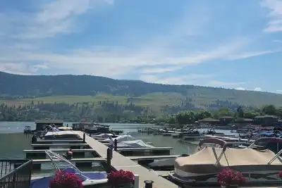 Image de Lake Front Ground Floor 2 Bedroom Condo at Turtle Bay Marina Resort
