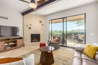 Image de Cozy Desert Home — Fairway Views, Heated Pool & Jacuzzi