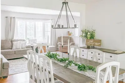 Image de Sleeps up to 18 people, perfect for a family getaway