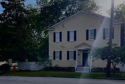 Image de Historic Thomas McLin House Downtown, 2 blocks from Tryon Palace