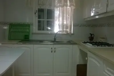 Image de Great 1 Bedroom Apartment, 5 min Walking Distance to the Beach With Warm Water