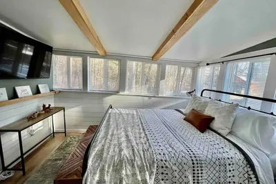 Image de The PondeRosa cottage at Cobbett's pond