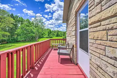 Image de Roomy Montour Falls Retreat w/ Private Pool!