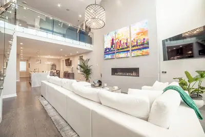 Image de Luxury House in the heart of Old Town with Parking