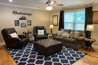 Image de Walk to the Venue - 10 minutes to Downtown and Lookout Mountain - biking, hiking