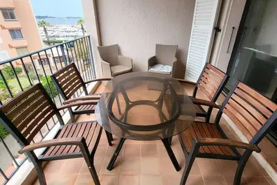 Image de T2 avec piscine, tennis, parking - 200m plage, commerces