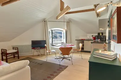 Image de Studio moderne avec vue mer et port à Sauzon, 2*