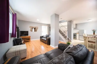 Image de An apartment that sleeps 6 guests in 3 bedrooms