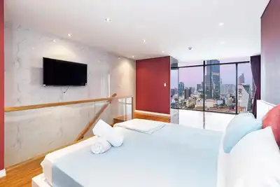 Image de Two storey Penthouse with cozy-painted colour