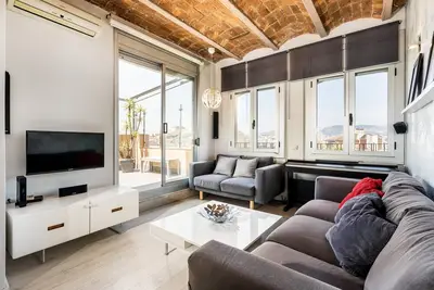 Image de Un bijou incroyable, des meubles de haute qualité et une situation centrale avec 2 terrasses