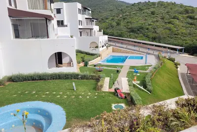 Image de Lovely holiday apartment at 5mn walk from coast.