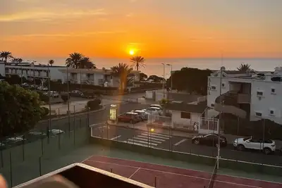 Image de Recently renovated apartment with great lake view