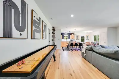 Image de 'Wake Point- Walk to Lake, Shuffleboard, Pet Friendly!