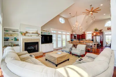 Image de \"Footprints\" - 6 Bed/6 Bath Oceanside Home - Hot Tub - Community Pool